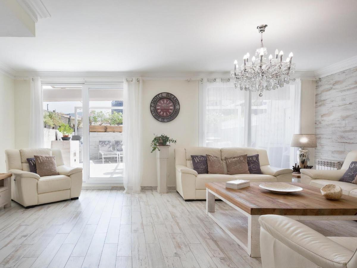 Sitges Spaces Mediterranean Apartments 5 Bedrooms, 4 Bathrooms, 75M2 Terrace, Centre Sitges- Sleeps 11 Zewnętrze zdjęcie