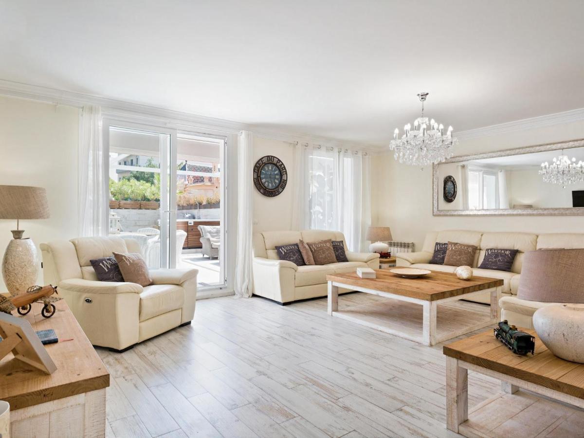 Sitges Spaces Mediterranean Apartments 5 Bedrooms, 4 Bathrooms, 75M2 Terrace, Centre Sitges- Sleeps 11 Zewnętrze zdjęcie